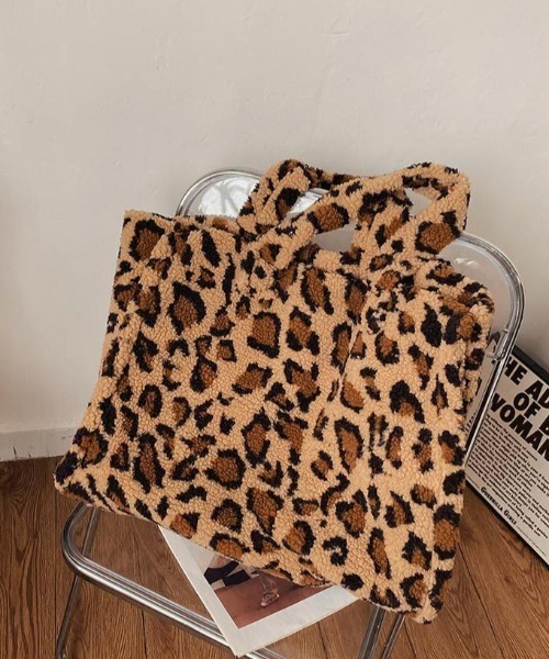 DIAVEL(ディアベル)の「ボアヒョウ柄大容量トートバッグ(トートバッグ・レディース・ブラウン・FREE)」の10枚目の写真