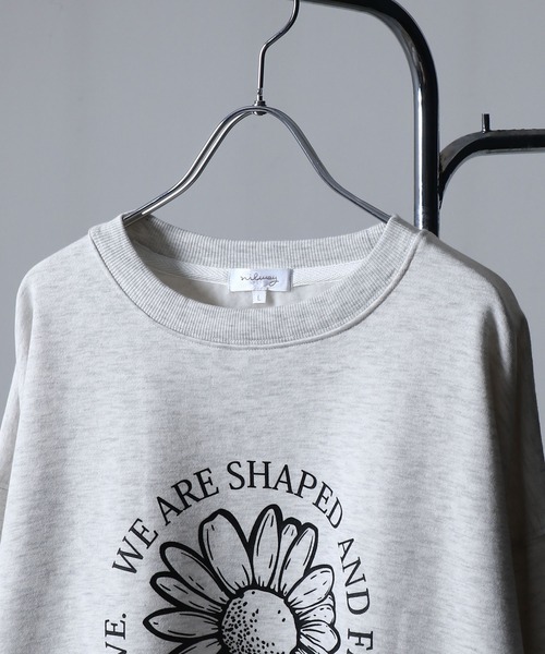 NILWAY（ニルウェイ）の「フラワーデザイン オーバーサイズ スウェット（スウェット・レディース・オートミール/ブラック/杢グレー・MEDIUM/LARGE）」の7枚目の写真