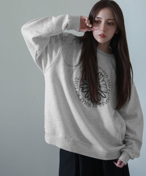 NILWAY（ニルウェイ）の「フラワーデザイン オーバーサイズ スウェット（スウェット・レディース・オートミール/ブラック/杢グレー・MEDIUM/LARGE）」の22枚目の写真