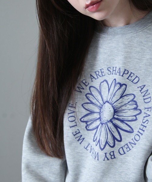 NILWAY（ニルウェイ）の「フラワーデザイン オーバーサイズ スウェット（スウェット・レディース・オートミール/ブラック/杢グレー・MEDIUM/LARGE）」の18枚目の写真