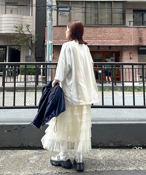 w closet(ダブルクローゼット)の「リメイク切替Tシャツ(Tシャツ/カットソー・レディース・ブラック/オフホワイト・FREE)」の6枚目の写真