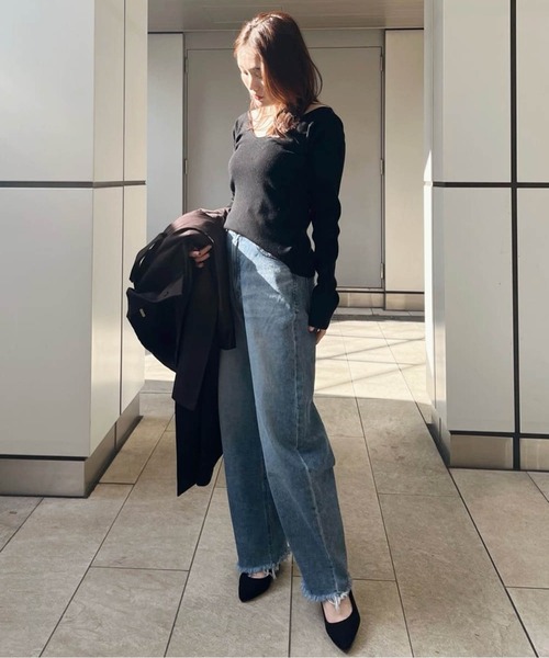 DRESSLAVE（ドレスレイブ）の「drop sholder Vneck pullover(ドロップショルダーVネックプルオーバー)（ニット/セーター・レディース・ブラック/ホワイト・38）」の3枚目の写真