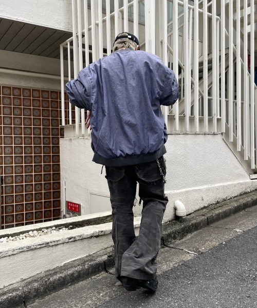 XU(エックスユー)の「ストリートファッション XU エックスユー washed shirring blouson ウォッシュドシャーリングブルゾン MA-1 エムエーワン 羽織り オーバーサイズ 韓国ファッション 韓国ストリート(ブルゾン・メンズ・グレー・ONE SIZE)」の7枚目の写真