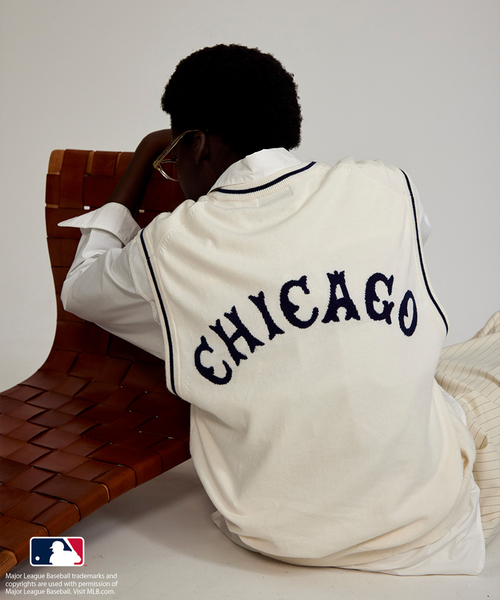 ADAM ET ROPE'(アダムエロペ)の「【MLB COLLECTION BY JUN】クラシックロゴニットベスト(ベスト・メンズ・ホワイト/ブラウン/ブラック・L/M)」の11枚目の写真