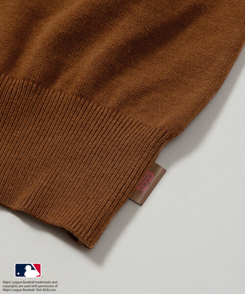 ADAM ET ROPE'(アダムエロペ)の「【MLB COLLECTION BY JUN】クラシックロゴニットベスト(ベスト・メンズ・ホワイト/ブラウン/ブラック・L/M)」の22枚目の写真