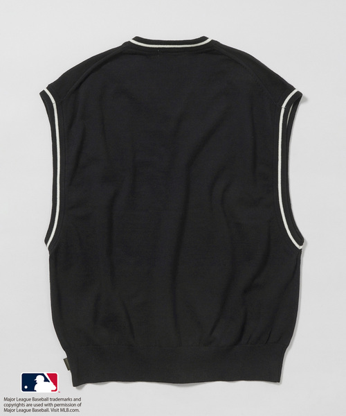 ADAM ET ROPE'(アダムエロペ)の「【MLB COLLECTION BY JUN】クラシックロゴニットベスト(ベスト・メンズ・ホワイト/ブラウン/ブラック・L/M)」の9枚目の写真