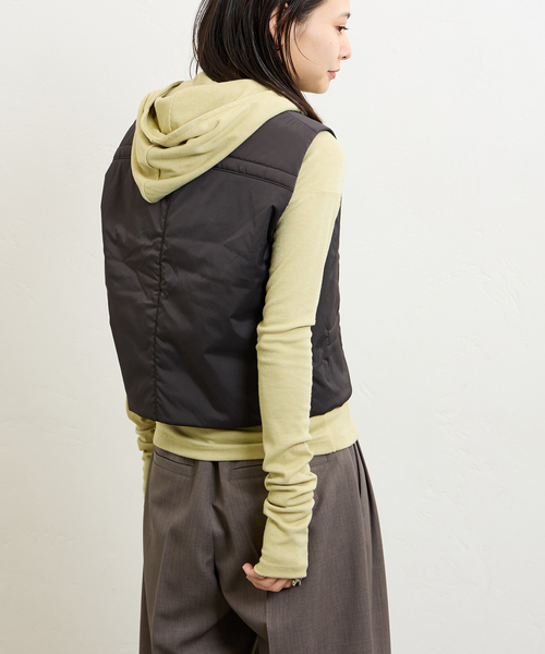 LOW CLASSIC（ロウ　クラシック）の「【LOW CLASSIC/ロウ・クラシック】VOLUME STITCH PADDED VEST LW243VT01（ブルゾン・レディース・ブラック系その他・SMALL）」の7枚目の写真
