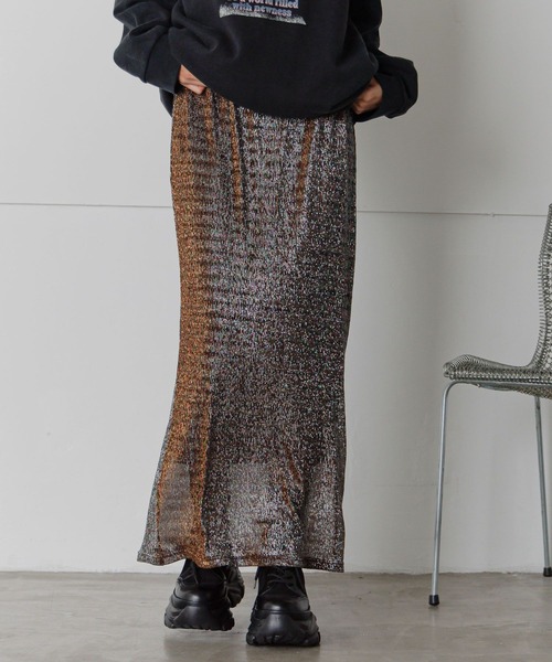 PAGEBOY(ページボーイ)の「ラメプリーツナロースカート(スカート・レディース・ゴールド/ネイビー/ブラック・FREE)」の19枚目の写真