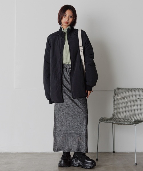 PAGEBOY(ページボーイ)の「ラメプリーツナロースカート(スカート・レディース・ゴールド/ネイビー/ブラック・FREE)」の7枚目の写真