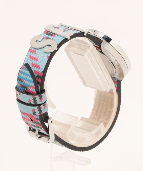 Vivienne Westwood/ヴィヴィアン・ウエストウッド」レブル