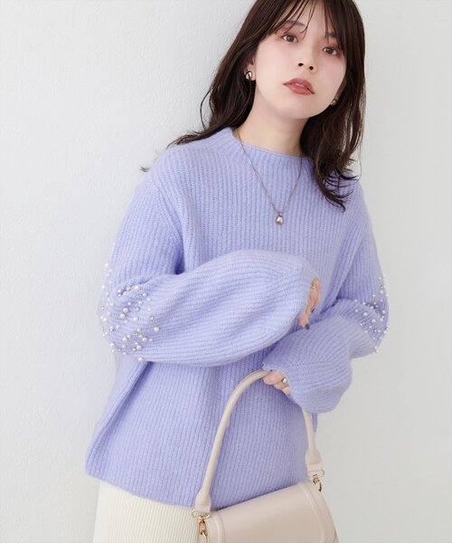 natural couture(ナチュラルクチュール)の「【WEB限定】ビジュースリーブもちもち畦ニット(ニット/セーター・レディース・ラベンダー/サーモンピンク/オフホワイト/グレー/ブラック・FREE)」の4枚目の写真