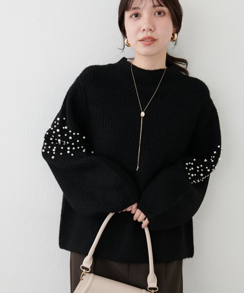 natural couture(ナチュラルクチュール)の「【WEB限定】ビジュースリーブもちもち畦ニット(ニット/セーター・レディース・ラベンダー/サーモンピンク/オフホワイト/グレー/ブラック・FREE)」の18枚目の写真