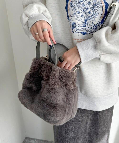 fredy emue（フレディエミュ）の「ミックスファー２WAYトートバック（ショルダーバッグ・レディース・グレー/ベージュ・FREE）」の14枚目の写真