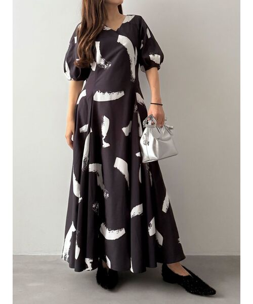 OUNNOUN（オウンノウン）の「【OUNNOUN】コクーンタックワンピース（ワンピース・レディース・ブラック/ベージュ/イエロー・MEDIUM/SMALL）」の9枚目の写真