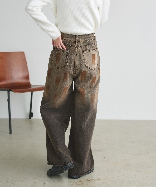 ad thie(アドティエ)の「ウォッシュグラデーションデニム(デニムパンツ・レディース・ブラウン・SMALL/MEDIUM)」の9枚目の写真