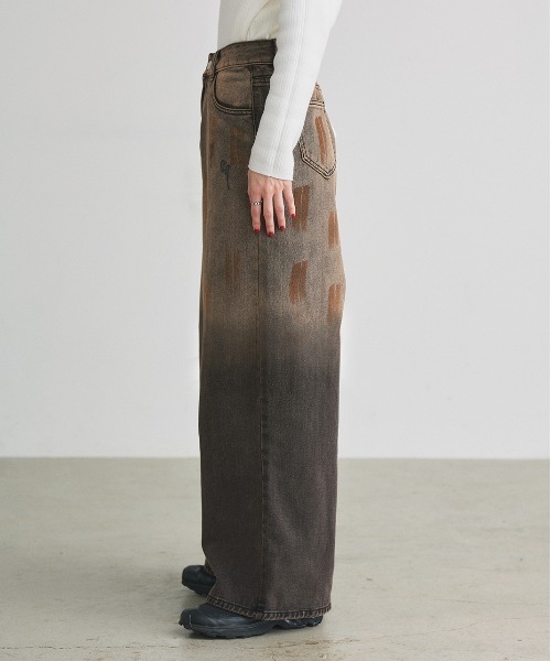 ad thie(アドティエ)の「ウォッシュグラデーションデニム(デニムパンツ・レディース・ブラウン・SMALL/MEDIUM)」の15枚目の写真