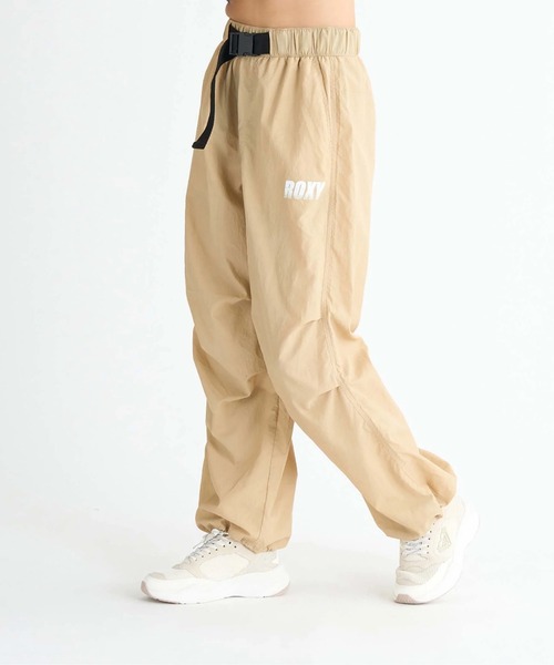 ROXY（ロキシー）の「WIGGLE JIGGLE/ロキシーナイロンパラシュートパンツ（その他パンツ・レディース・ブラック/ベージュ/オレンジ・SMALL/MEDIUM/LARGE）」の14枚目の写真