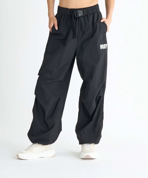 ROXY（ロキシー）の「WIGGLE JIGGLE/ロキシーナイロンパラシュートパンツ（その他パンツ・レディース・ブラック/ベージュ/オレンジ・SMALL/MEDIUM/LARGE）」の12枚目の写真