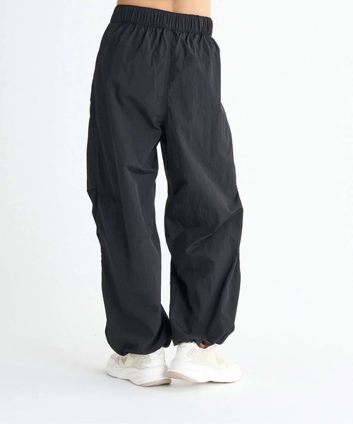 ROXY（ロキシー）の「WIGGLE JIGGLE/ロキシーナイロンパラシュートパンツ（その他パンツ・レディース・ブラック/ベージュ/オレンジ・SMALL/MEDIUM/LARGE）」の11枚目の写真