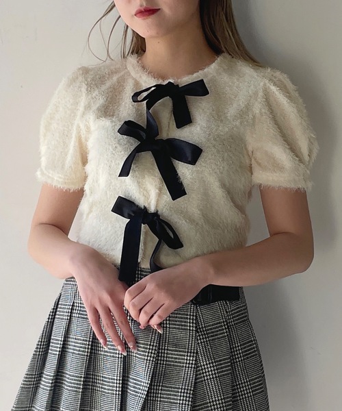 one way(ワンウェイ)の「フェザーリボンカーディガン(カーディガン/ボレロ・レディース・ブラック/グレー/ホワイト・FREE)」の2枚目の写真