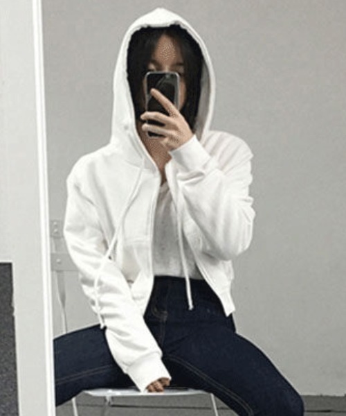 Per sist ence(パーシエンス)の「ショート丈ZIPパーカー(パーカー・レディース・ブラック/ホワイト・X-LARGE/SMALL/MEDIUM/LARGE)」の5枚目の写真