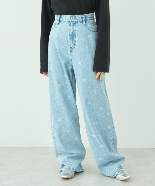 earth music&ecology（アースミュージックアンドエコロジー）の「リボンプリントデニムパンツ（デニムパンツ・レディース・ライトグレー/ライトインディゴブルー・S/M）」の9枚目の写真