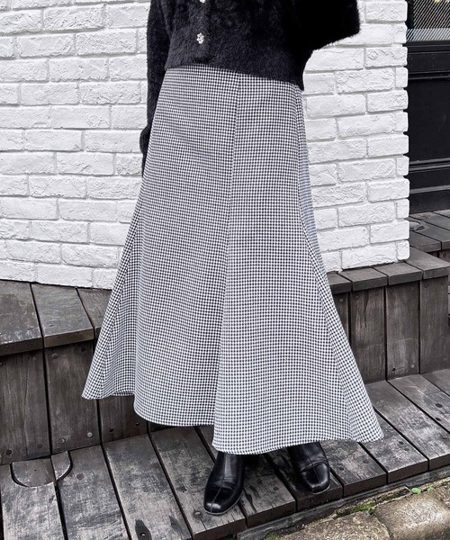 INGNI（イング）の「【WEB限定】バックレースアップマーメイドスカート（スカート・レディース・チャコールグレー/ブラック系その他3/ブラック/サックスブルー/ライトベージュ/ピンク/ボルドー/ブラウン/ブラウン系その他2/その他11/ホワイト系その他/ブラウン系4/イエロー系・M/L）」の18枚目の写真