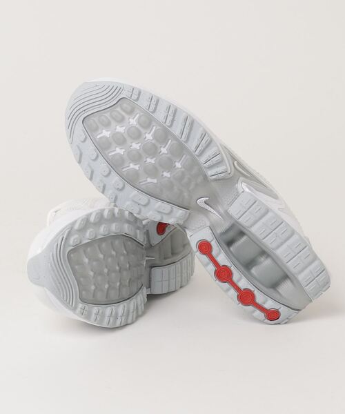 NIKE(ナイキ)の「(NIKE)AIR MAX DN(スニーカー・レディース・ホワイト/ブラック・24.0cm/25.0cm/23.0cm)」の6枚目の写真