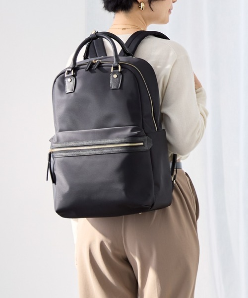 ace.(エース)の「ビジネスリュック ラポルテム B4サイズ収納 15.6inchPC収納 68522(ビジネスバッグ・レディース・ブラック/ベージュ/グレー・FREE)」の2枚目の写真