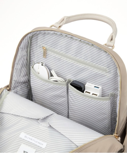 ace.(エース)の「ビジネスリュック ラポルテム B4サイズ収納 15.6inchPC収納 68522(ビジネスバッグ・レディース・ブラック/ベージュ/グレー・FREE)」の7枚目の写真