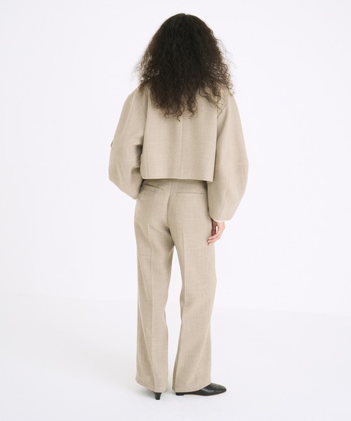 CLANE(クラネ)の「COCOON SLEEVE SHORT JACKET(その他アウター・レディース・ベージュ/アイボリー・1/2)」の7枚目の写真