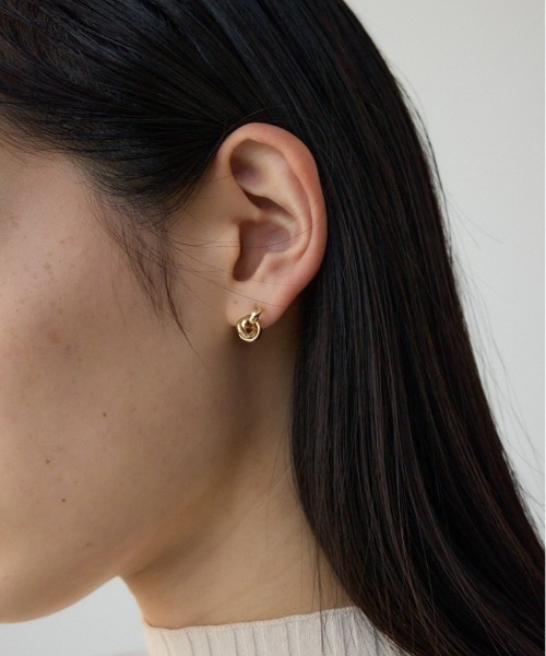 AZUL by moussy(アズールバイマウジー)の「クロスリングプチピアス(ピアス(両耳用)・レディース・ゴールド系その他/シルバー・FREE)」の1枚目の写真