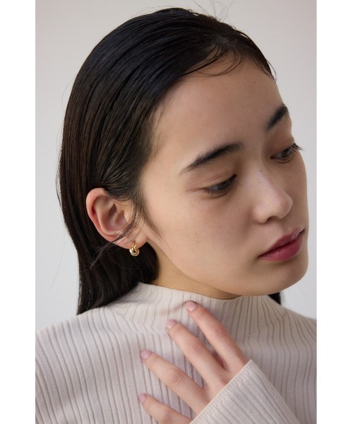 AZUL by moussy(アズールバイマウジー)の「クロスリングプチピアス(ピアス(両耳用)・レディース・ゴールド系その他/シルバー・FREE)」の9枚目の写真