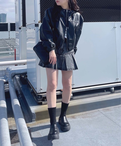 AS KNOW AS plus(アズノゥアズプラス)の「●アソートデザイン フード付きカジュアルブルゾン(デニム・フェイクレザー)(ブルゾン・レディース・ブラウン系その他/ブラック系その他/ブラック系/ブルー系/ベージュ系その他・FREE)」の21枚目の写真