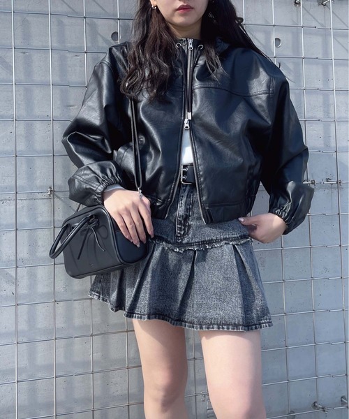 AS KNOW AS plus(アズノゥアズプラス)の「●アソートデザイン フード付きカジュアルブルゾン(デニム・フェイクレザー)(ブルゾン・レディース・ブラウン系その他/ブラック系その他/ブラック系/ブルー系/ベージュ系その他・FREE)」の13枚目の写真