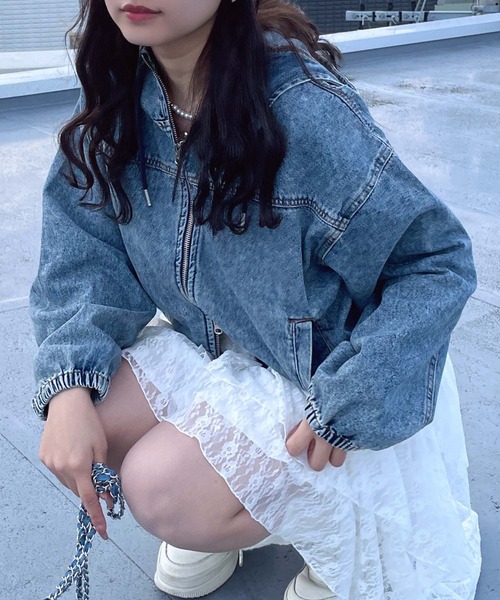 AS KNOW AS plus(アズノゥアズプラス)の「●アソートデザイン フード付きカジュアルブルゾン(デニム・フェイクレザー)(ブルゾン・レディース・ブラウン系その他/ブラック系その他/ブラック系/ブルー系/ベージュ系その他・FREE)」の8枚目の写真