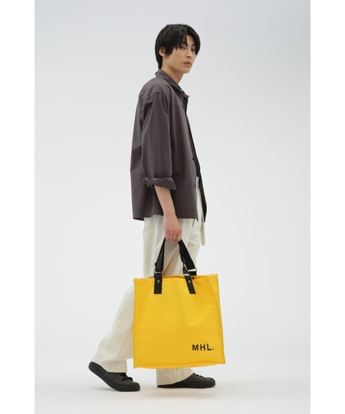 MHL.（エムエイチエル）の「ADJUSTABLE STRAP TOTE（トートバッグ・レディース・ネイビー/イエロー・FREE）」の8枚目の写真