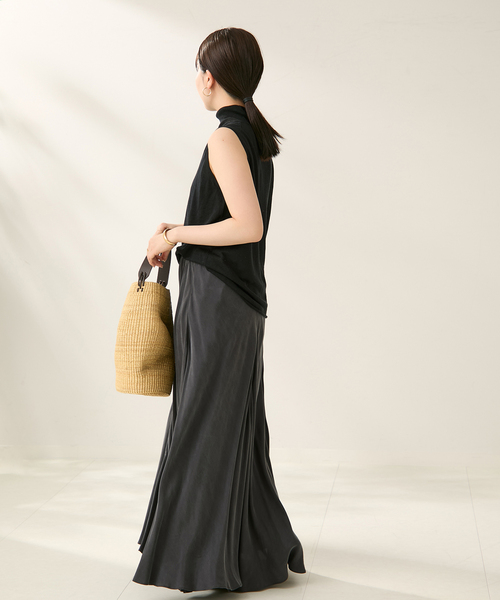 plage(プラージュ)の「silk/linen nuance プルオーバー(ニット/セーター・レディース・ブラック/カーキ・FREE)」の9枚目の写真