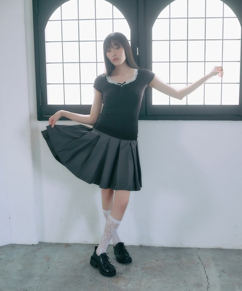 FCMM（エフシーエムエム）の「【日本限定】SHIRRING S/S TEE / シャーリングショートスリーブT（Tシャツ/カットソー・レディース・グレー/ブラック・SMALL/MEDIUM）」の7枚目の写真