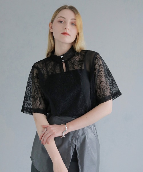 &g'aime(アンジェム)の「【&g'aime】カーブパネルメッシュトップス "Curved Panel Mesh Tops(シャツ/ブラウス・レディース・ブラック/グレイッシュベージュ・FREE)」の4枚目の写真