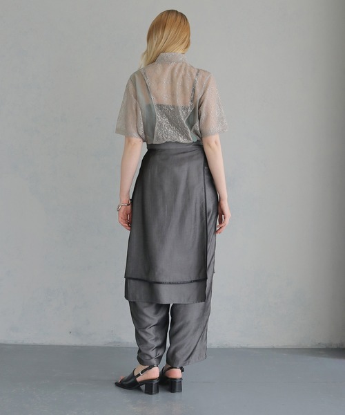 &g'aime(アンジェム)の「【&g'aime】カーブパネルメッシュトップス "Curved Panel Mesh Tops(シャツ/ブラウス・レディース・ブラック/グレイッシュベージュ・FREE)」の19枚目の写真
