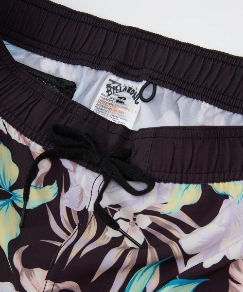 BILLABONG GIRL(ビラボンガール)の「BILLABONG レディース SHADOW TROPIC SHORT BOARDSHORTS ボードショーツ 【2025年春夏モデル】/ビラボンウエストゴムUVケア花柄サーフトランクス・ボードショーツ(水着)(水着・レディース・ブルー/マルチ・MEDIUM/LARGE/SMALL)」の13枚目の写真