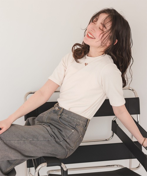 titivate(ティティベイト)の「ハートカット刺繍前後2wayハーフスリーブTシャツ(Tシャツ/カットソー・レディース・ブラック/ホワイト/ダークネイビー/レッド/アイボリー・M/S/L)」の10枚目の写真