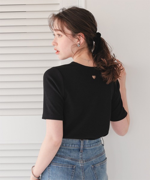 titivate(ティティベイト)の「ハートカット刺繍前後2wayハーフスリーブTシャツ(Tシャツ/カットソー・レディース・ブラック/ホワイト/ダークネイビー/レッド/アイボリー・M/S/L)」の16枚目の写真
