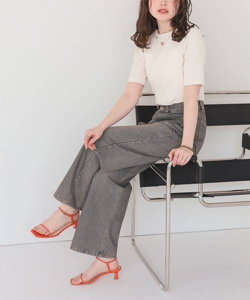 titivate(ティティベイト)の「ハートカット刺繍前後2wayハーフスリーブTシャツ(Tシャツ/カットソー・レディース・ブラック/ホワイト/ダークネイビー/レッド/アイボリー・M/S/L)」の13枚目の写真