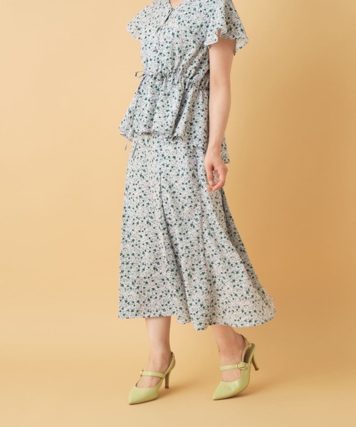 COHINA(コヒナ)の「プチフラワープリントナロースカート 【低身長・小柄女性】(スカート・レディース・パープル/イエロー・XS-Short/XS-Regular)」の2枚目の写真