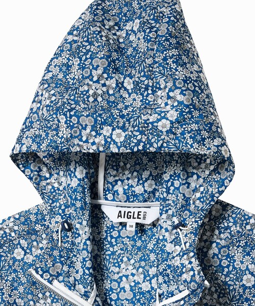 AIGLE（エーグル）の「撥水リバティプリントフーデッドジャケット（ナイロンジャケット・レディース・ブルー/ベージュ・34/38/36/40）」の12枚目の写真