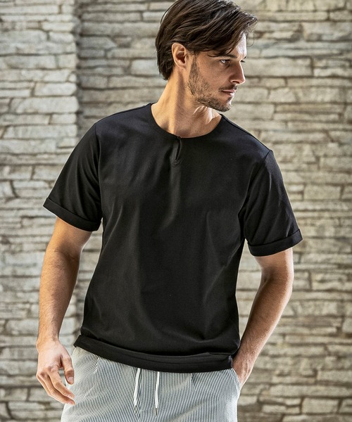 AKM Contemporary(エイケイエムコンテンポラリー)の「【WEB・直営店限定】AKM Contemporary(エイケイエムコンテンポラリー)ワンボタン リラックスシルエット 天竺シャツ 半袖シャツ(Tシャツ/カットソー・メンズ・オフホワイト/ブラック/ネイビー・S/M/L/XL/XXL)」の2枚目の写真