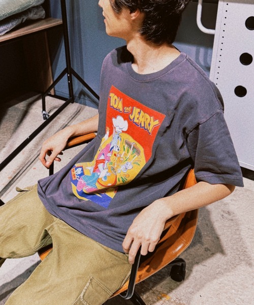 Tom&Jerry(トムアンドジェリー)の「【Tom&Jerry/トムとジェリー】""Memorable Scene RED"" T-Shirt"半袖プリントTシャツ ビックシルエット ピグメント加工 ヴィンテージライク(Tシャツ/カットソー・メンズ・ホワイト/チャコールグレー・MEDIUM/LARGE/X-LARGE)」の6枚目の写真