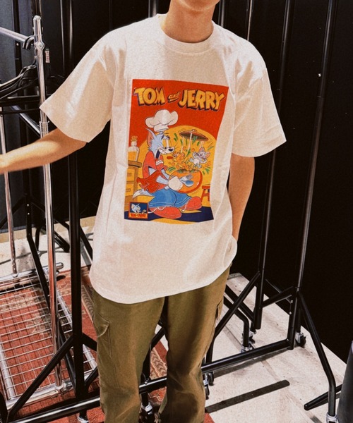 Tom&Jerry(トムアンドジェリー)の「【Tom&Jerry/トムとジェリー】""Memorable Scene RED"" T-Shirt"半袖プリントTシャツ ビックシルエット ピグメント加工 ヴィンテージライク(Tシャツ/カットソー・メンズ・ホワイト/チャコールグレー・MEDIUM/LARGE/X-LARGE)」の9枚目の写真